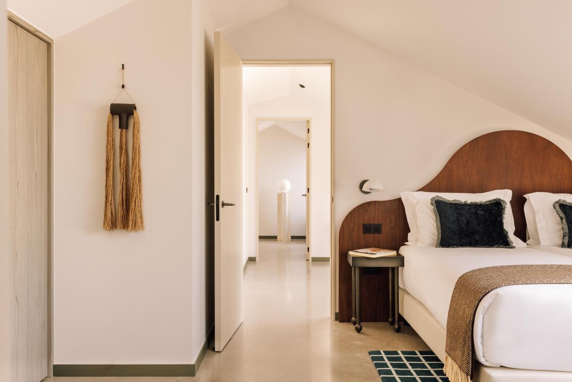 The Rebello Hotel & Spa - Small Luxury Hotels Of The World Vila Nova de Gaia Exterior photo A room at the hotel
